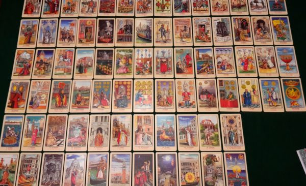 Leggere le carte con i tarocchi, i metodi utilizzati dalle cartomanti