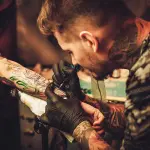 Il Tatuaggio in vacanza: nuova moda del souvenir di un viaggio in USA